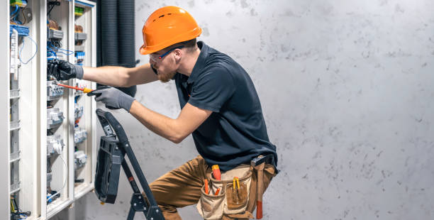 Best Circuit Breaker Repair  in Del Rey, CA